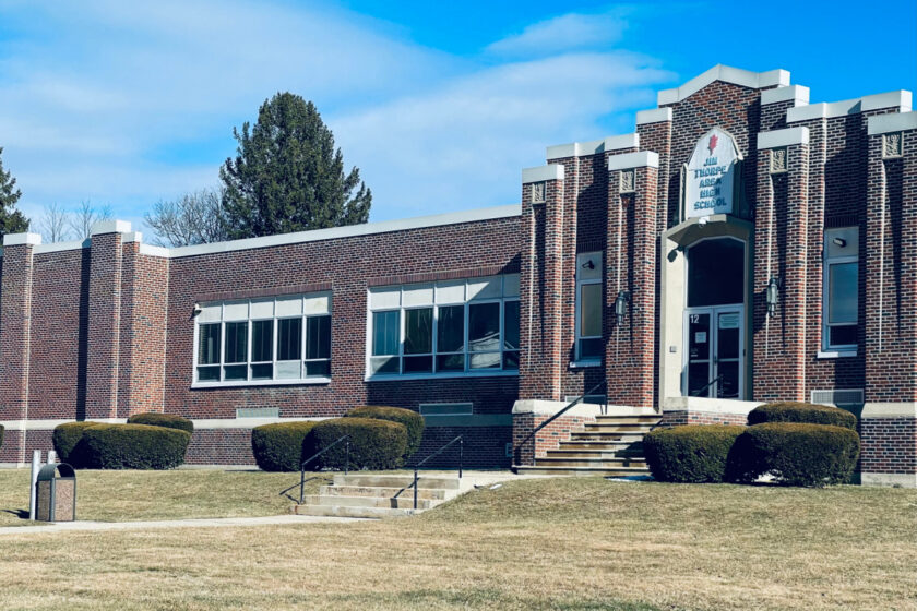 picture of local high school, mom thinking of quitting homeschooling and sending her kids there