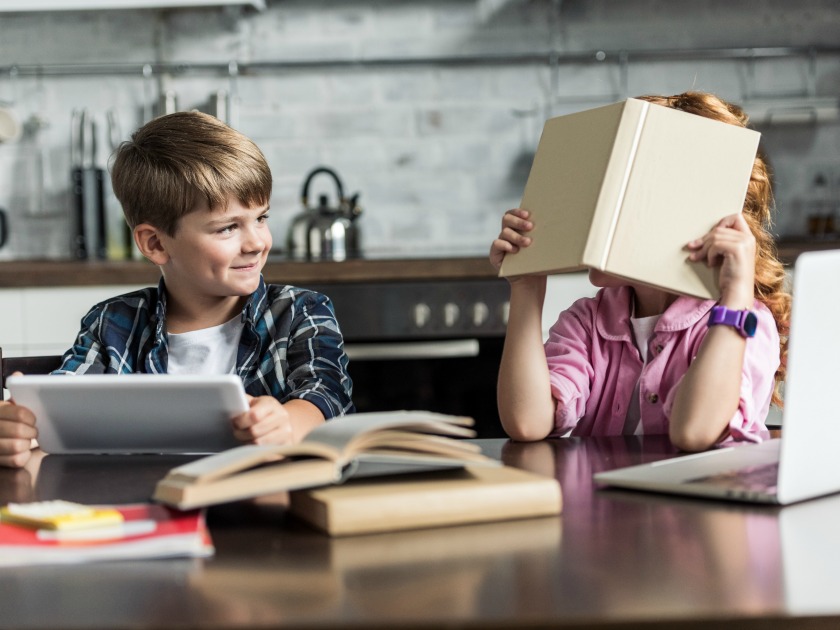 24 Benefits of Homeschooling Your Kids (from a reluctant homeschooler)