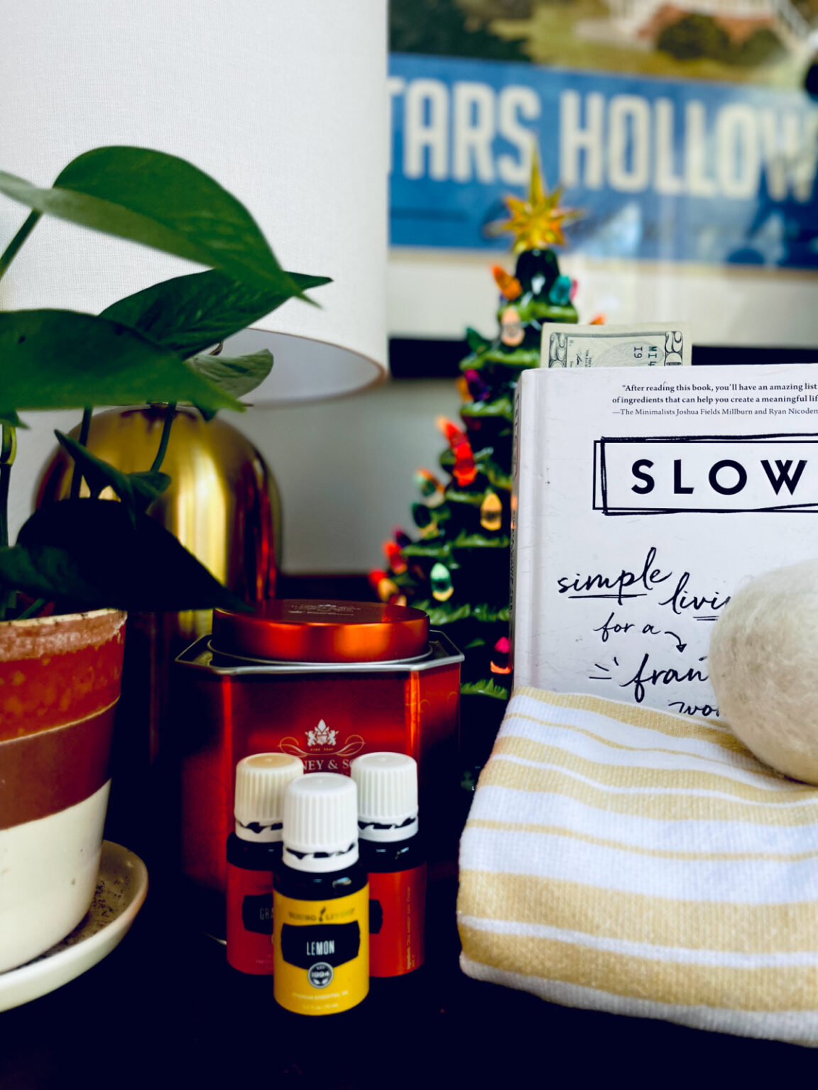 31 Minimalist Yankee Swap Gift Ideas (Have Fun Without the Clutter ...
