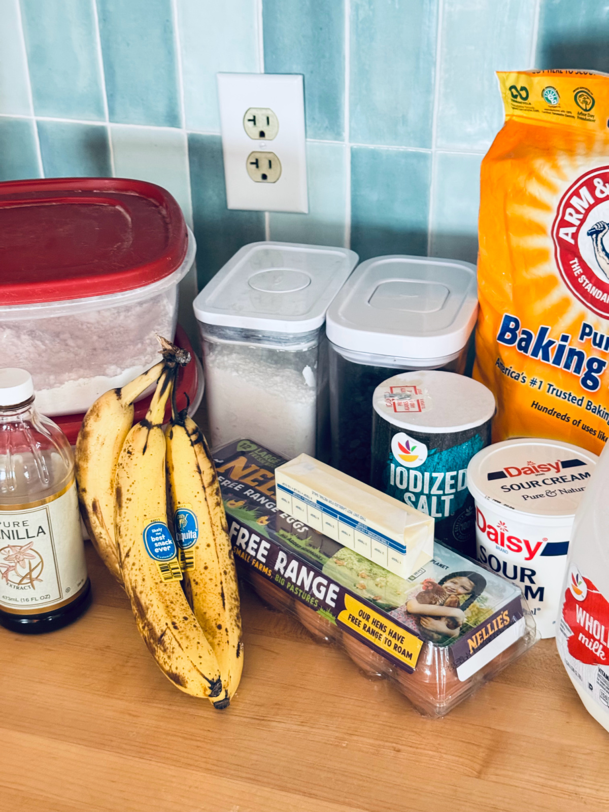 ingredients for one bowl, no fail banana bread.