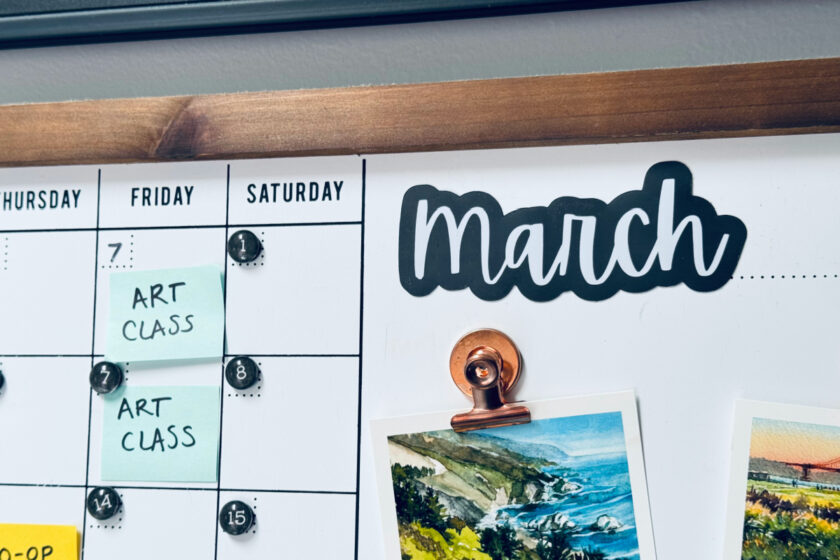 1Thrive calendar for March with decluttering in a year focus.